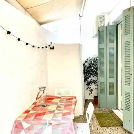 Bauhaus Studio-Semi Basement Studio Athens Exterior photo